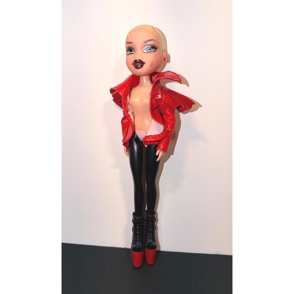 MGA Bratz Chloe Doll 2001 Bald Edgy Red Faux Leather Jacket Platform Boots